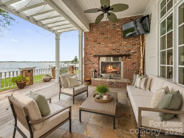 17831 Mollypop LN, Cornelius, NC 28031