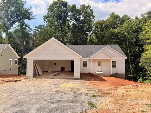 1177 Creekwood DR, Morganton, NC 28655