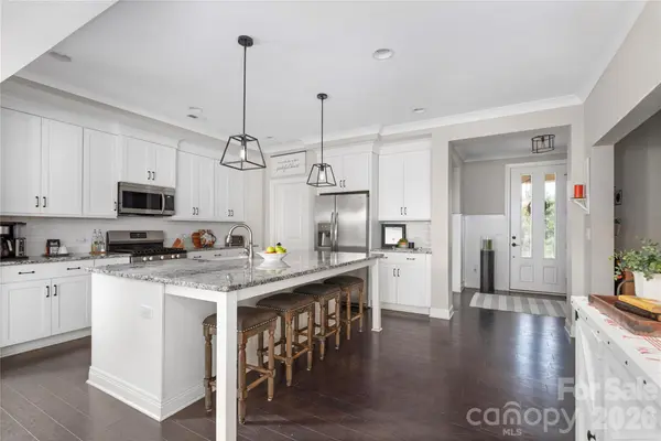 123 Country Lake DR, Mooresville, NC 28115