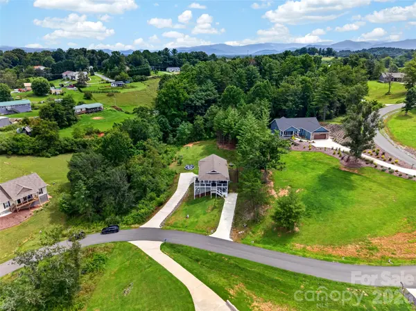 932 Morlin Acres DR, Marshall, NC 28753