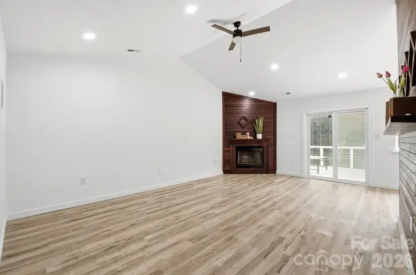 8122 Sherington WAY, Charlotte, NC 28227