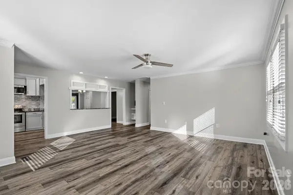 2561 Lumina AVE, Charlotte, NC 28208