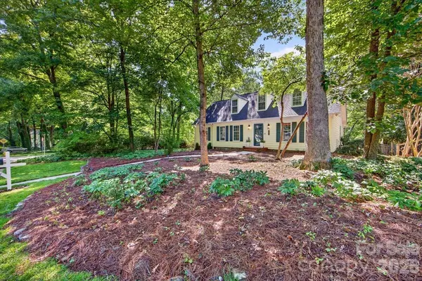 401 Kingsley DR, Charlotte, NC 28270