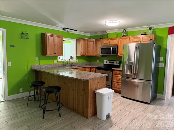 911 Eldorado AVE, Charlotte, NC 28262