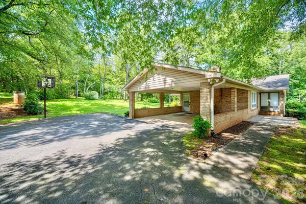 2542 E NC 10 HWY, Conover, NC 28613