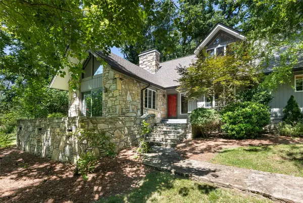 25 E Forest RD, Asheville, NC 28803