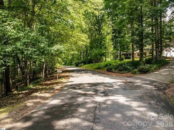 67 & 68 Wildflower LN, Travelers Rest, SC 29690