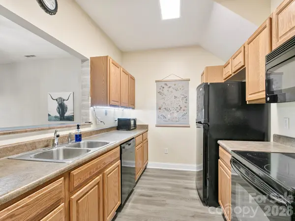 93 Foxden DR #102, Fletcher, NC 28732
