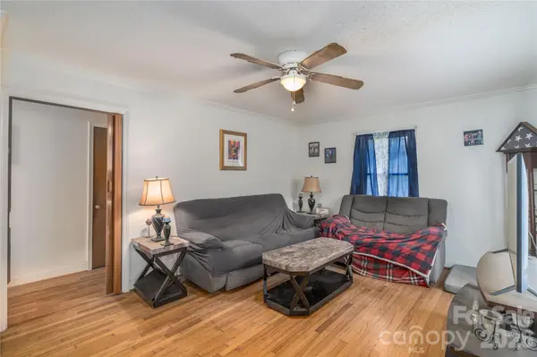 527 Washington LN, Albemarle, NC 28001
