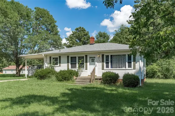 527 Washington LN, Albemarle, NC 28001