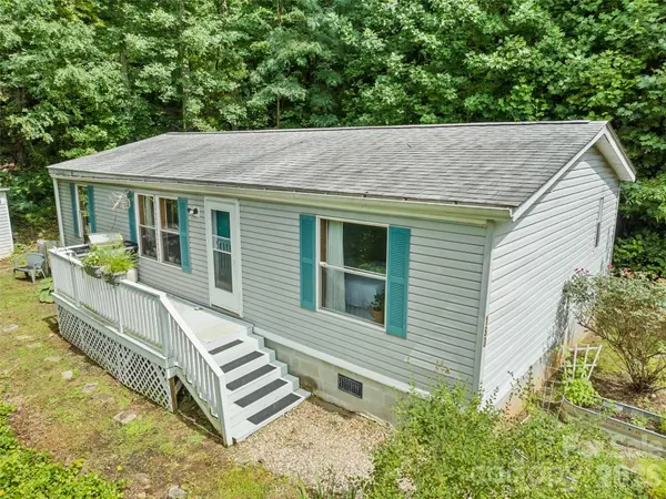 180 Hidden Meadow DR, Candler, NC 28715