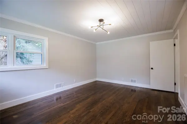 228 Grove ST, Brevard, NC 28712