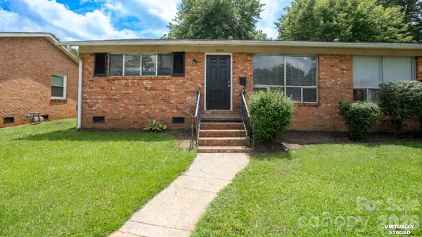 4926 Malibu DR, Charlotte, NC 28215