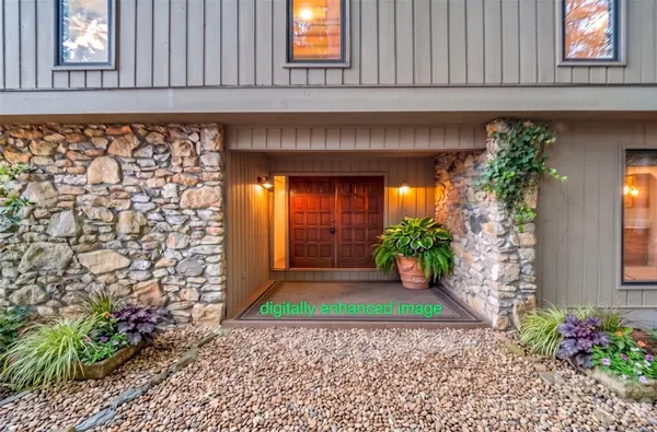 10 Chestnut Ridge RD, Mills River, NC 28759