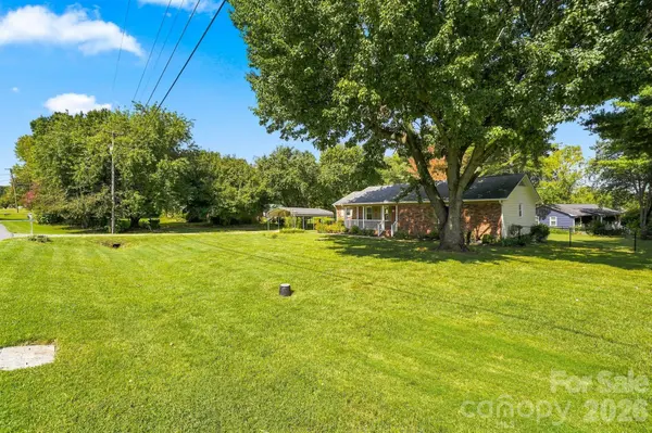 3004 Winston DR NW, Concord, NC 28027