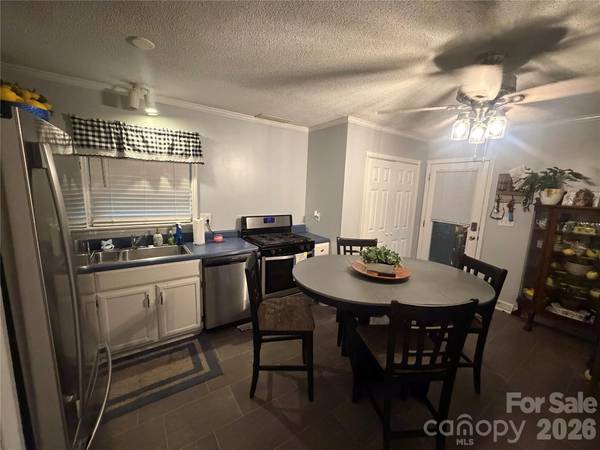 1104 Hillcrest DR #L 34, Cherryville, NC 28021