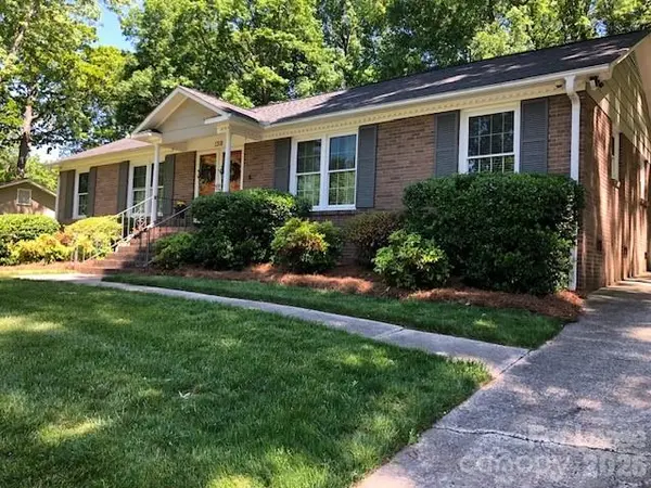1318 Beechdale DR, Charlotte, NC 28212