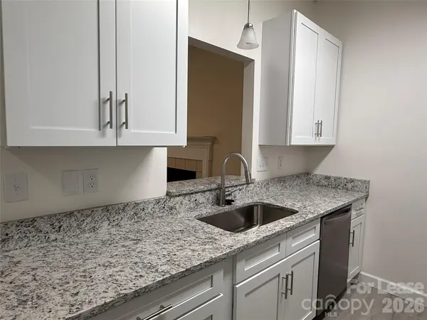 404 Kingville DR, Charlotte, NC 28213