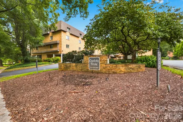 1323 Queens RD #419, Charlotte, NC 28207