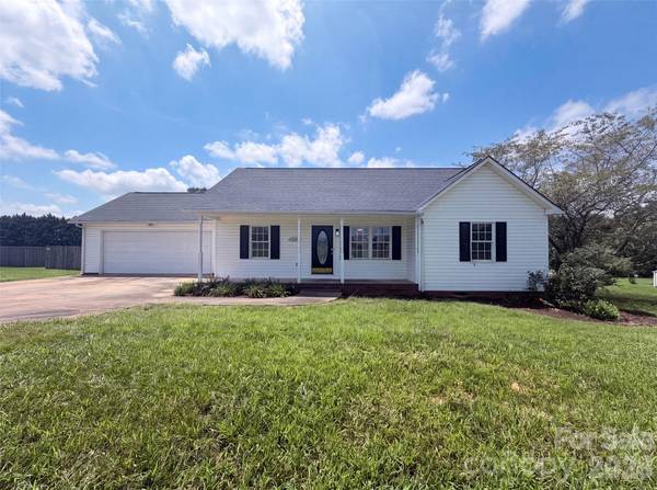 2243 Mintew CIR, Lincolnton, NC 28092