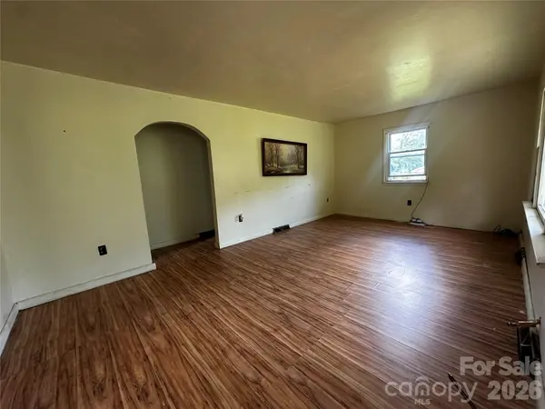 440 US 19e HWY, Spruce Pine, NC 28777