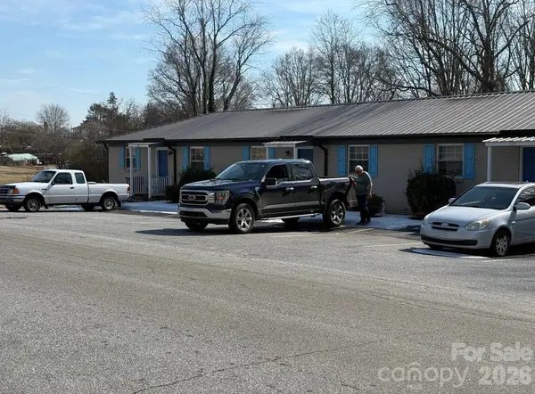 120, 121, 128 Cedar AVE, Hudson, NC 28638