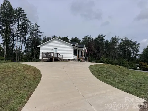 3535 High West DR, Lenoir, NC 28645