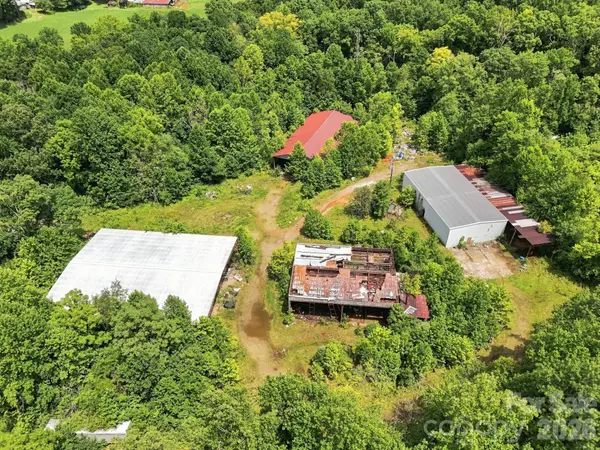 595 Maxwell Home RD, Franklin, NC 28713