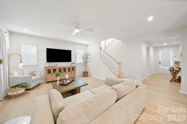 8114 Franklin Trail ST, Charlotte, NC 28227