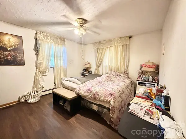 2687 Ellis Deal AVE, Valdese, NC 28690