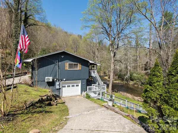228 White Oak RD, Waynesville, NC 28785