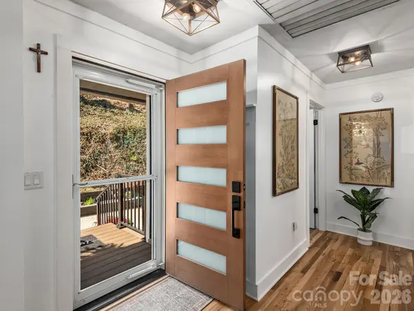 228 White Oak RD, Waynesville, NC 28785