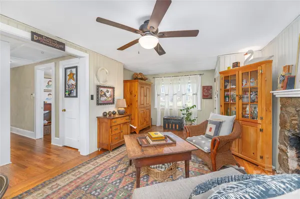 21 Lincoln AVE, Asheville, NC 28803