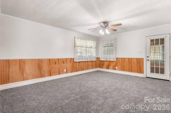 296 Pine Mountain RD, Hudson, NC 28638