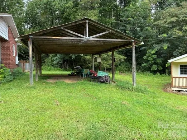 993 Coney Island RD, Union Mills, NC 28167