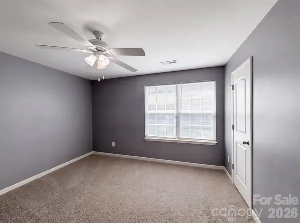 5730 Natick DR, Charlotte, NC 28214