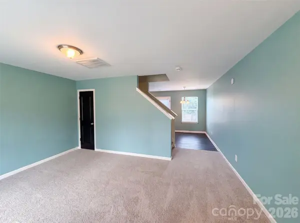 5730 Natick DR, Charlotte, NC 28214