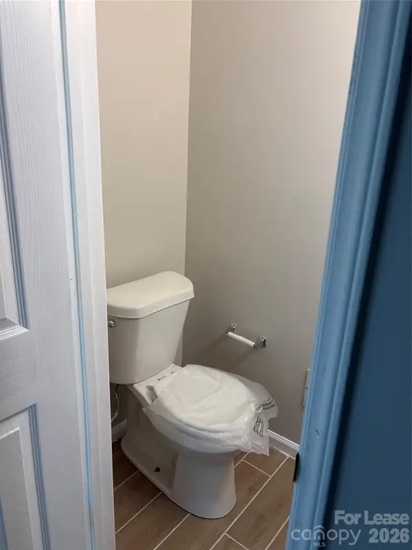 1708 Village Lake DR, Charlotte, NC 28212
