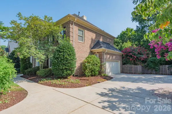 11645 Stonebriar DR, Charlotte, NC 28277