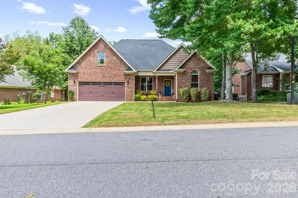 142 Bald Cypress LN, Mooresville, NC 28115