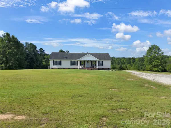1915 Beach LN, Heath Springs, SC 29058