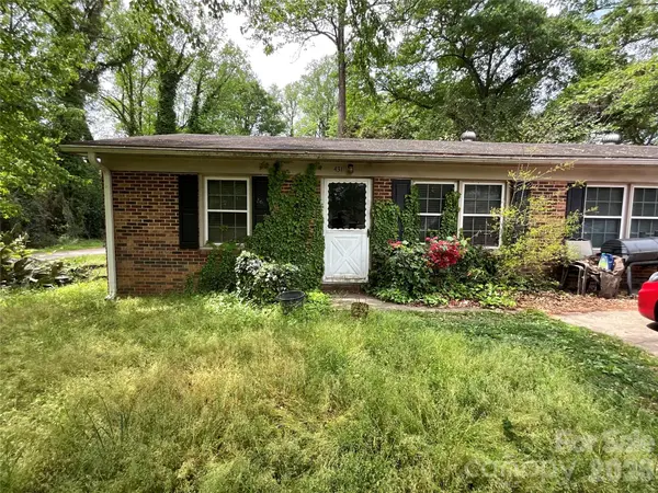 423 N Carpenter ST, Gastonia, NC 28054