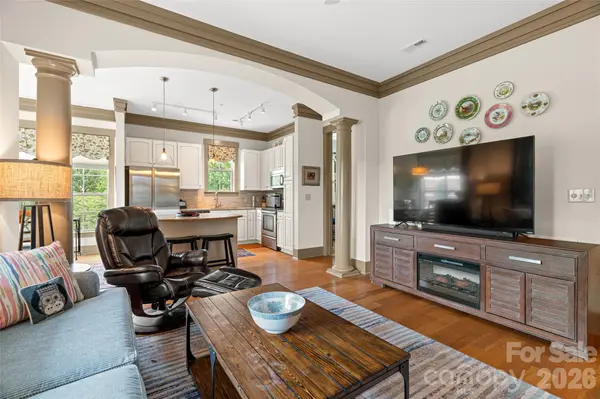 42 Schenck Pkwy #205, Asheville, NC 28803