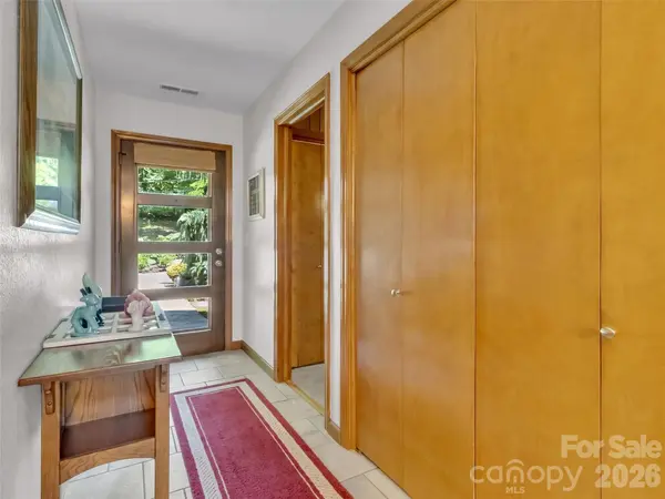 43 Red Oak DR, Maggie Valley, NC 28751