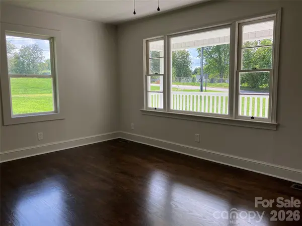 640 Hawthorne ST, Hudson, NC 28638