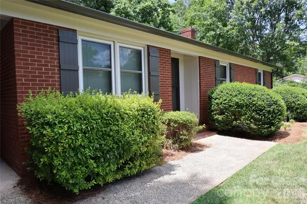103 Abingdon CIR, Huntersville, NC 28078