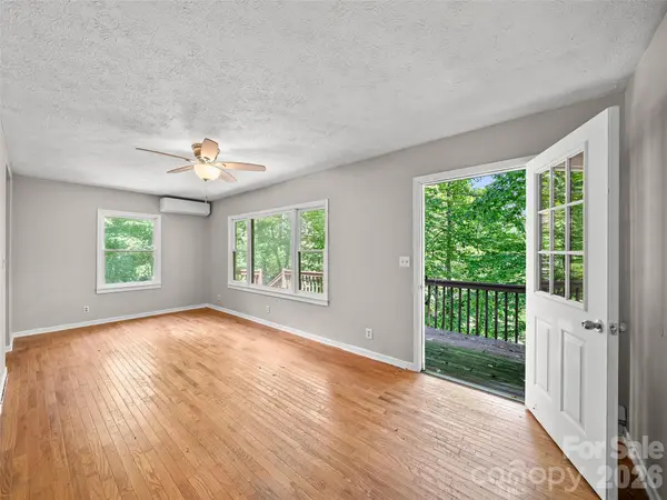 9851 Double Island RD, Green Mountain, NC 28740