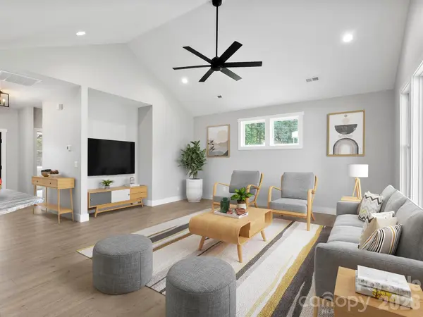 229 Asbury RD, Candler, NC 28715