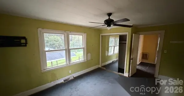 803 S Grove ST, Lincolnton, NC 28092