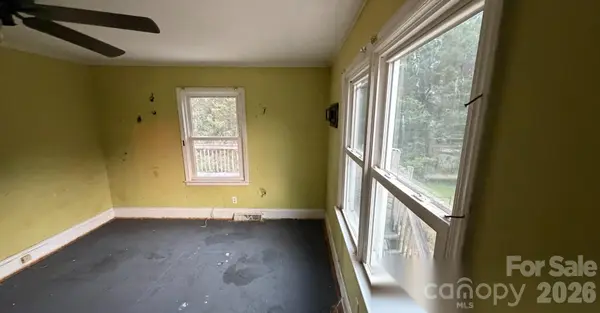 803 S Grove ST, Lincolnton, NC 28092
